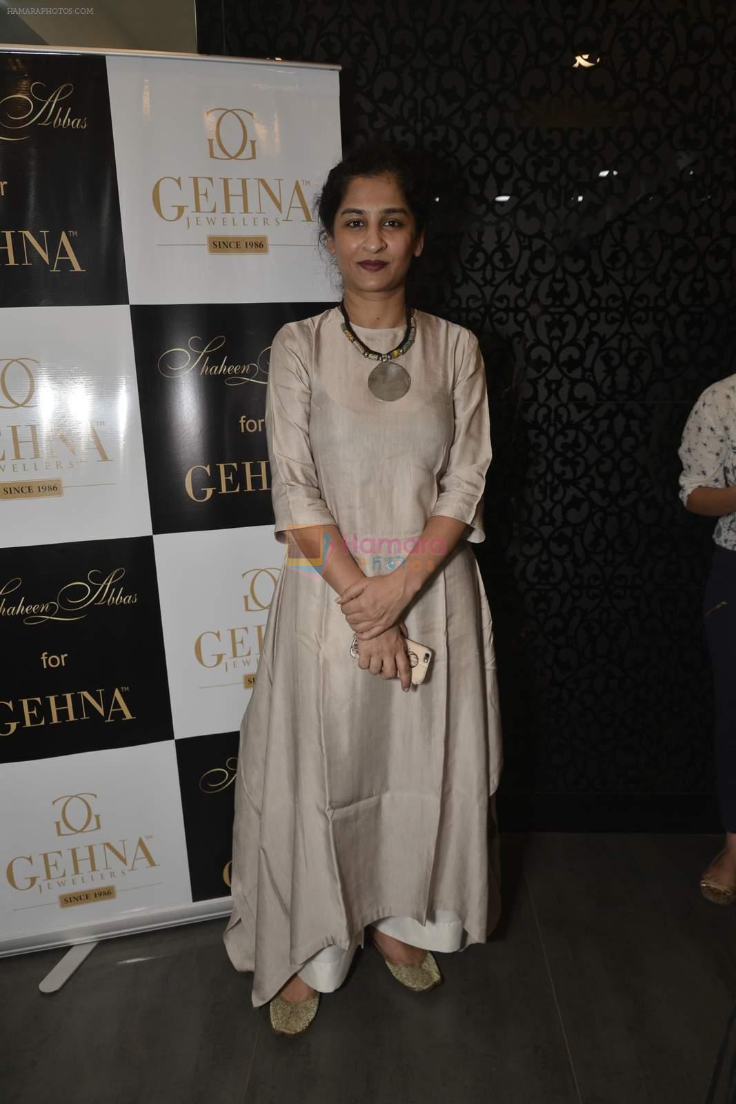 Gauri Shinde at Shaheen Abbas collection launch in Gehna Store on 24th Nov 2015