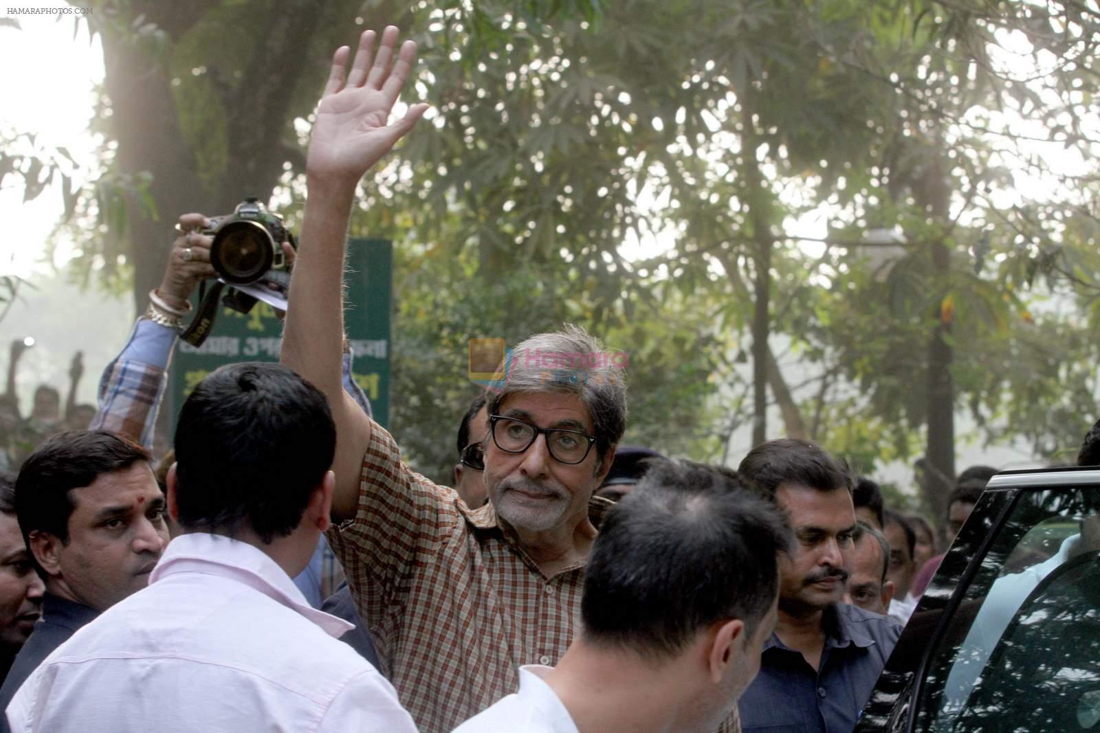 Amitabh Bachchan shoots at Kolkata on 27th Nov 2015