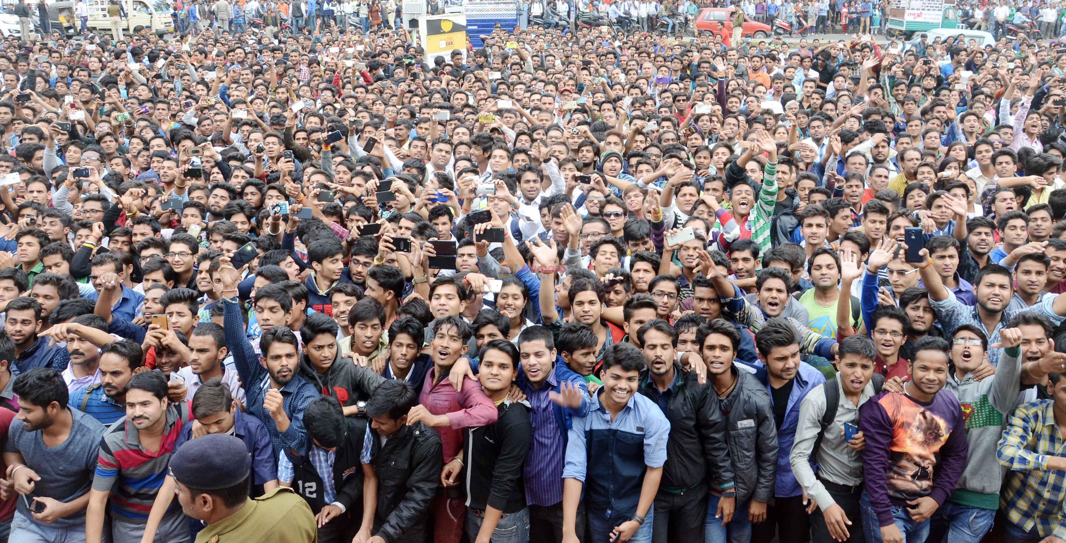 Ranveer singh at bhopal on 28th Nov 2015
