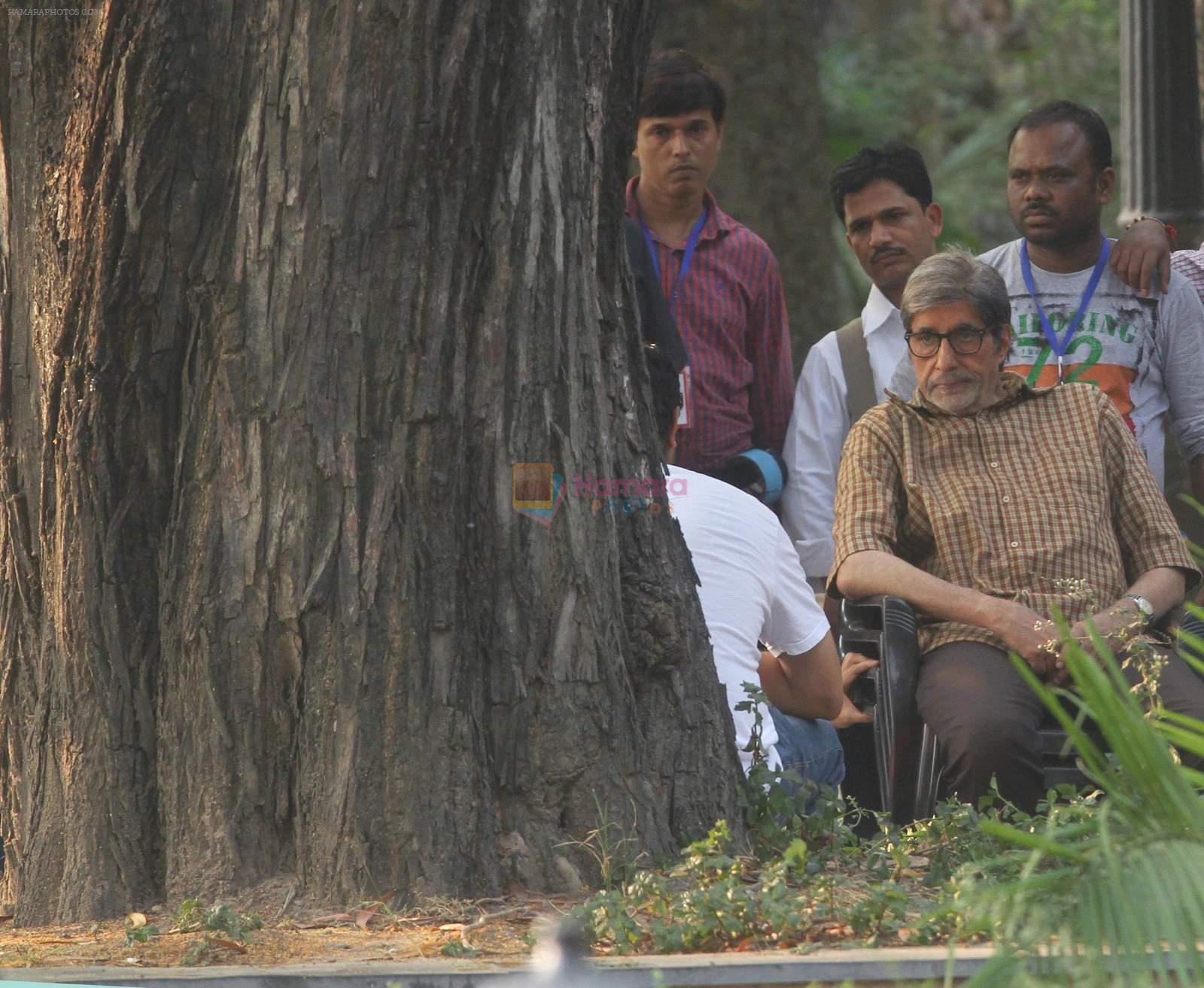 Amitabh Bachchan shoots at Kolkata on 27th Nov 2015