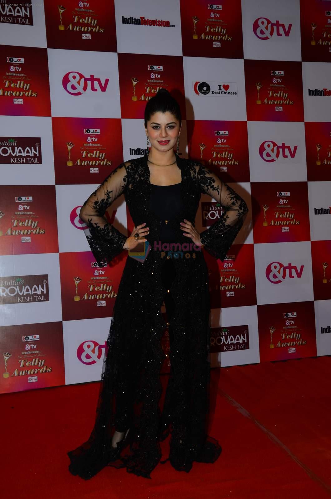 Kainaat Arora at Indian telly awards red carpet on 28th Nov 2015