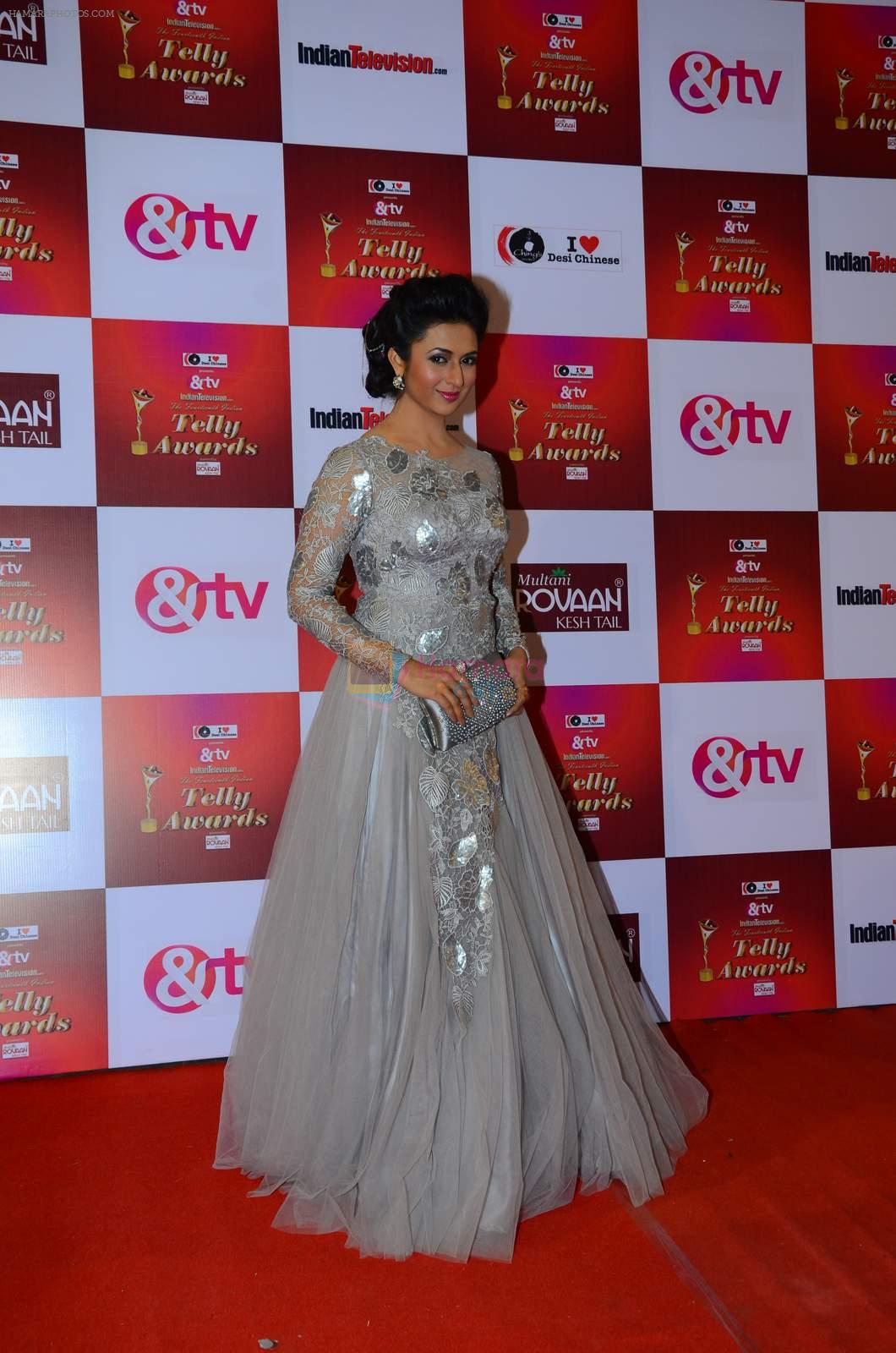Divyanka Tripathi at Indian telly awards red carpet on 28th Nov 2015