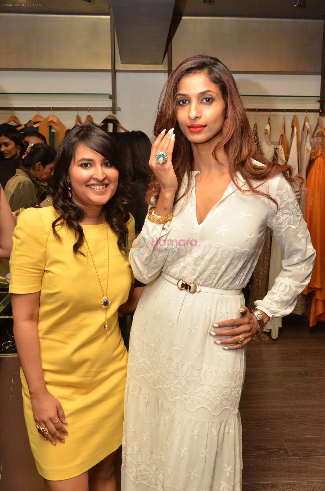 Sandhya Shetty at Atosa launches new collection on 2nd Dec 2015