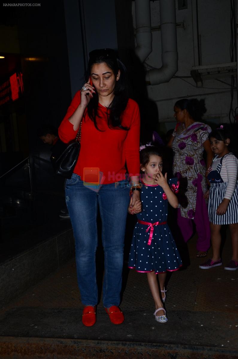 Manyata Dutt spotted outside PVR Juhu after watching a movie with kids on 5th Dec 2015