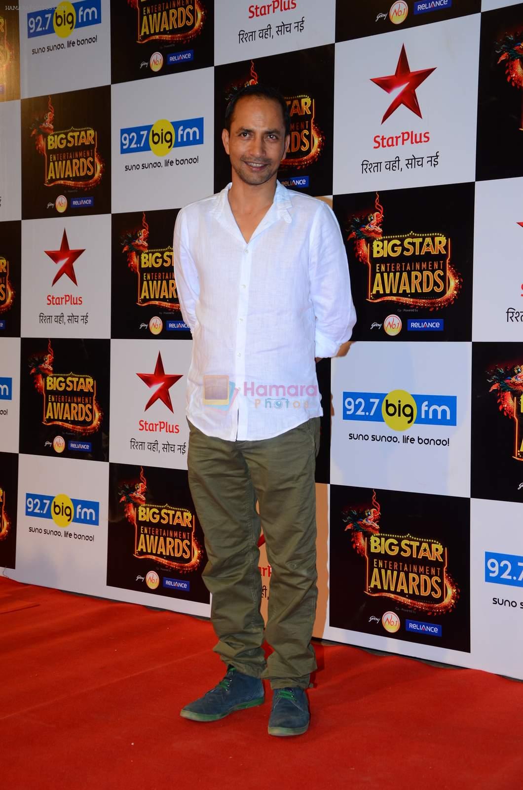 Deepak Dobriyal at Big Star Awards in Mumbai on 13th Dec 2015