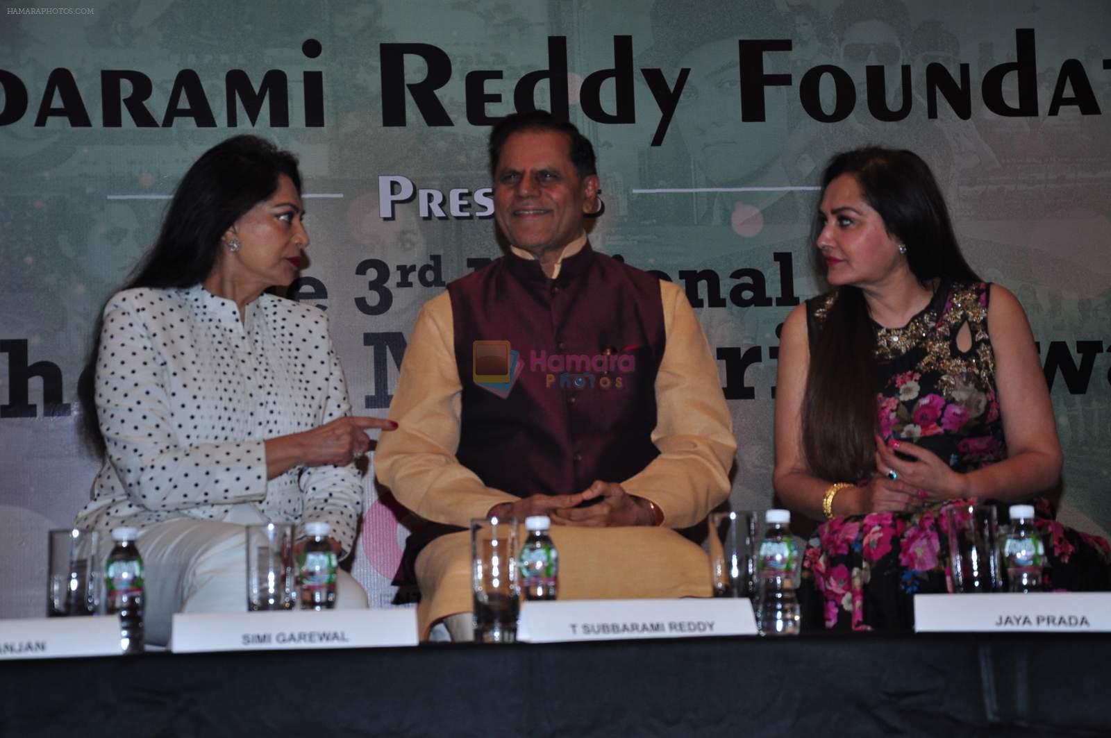 Simi Grewal, Jaya Prada at Yash Chopra Memorial press meet on 16th Dec 2015