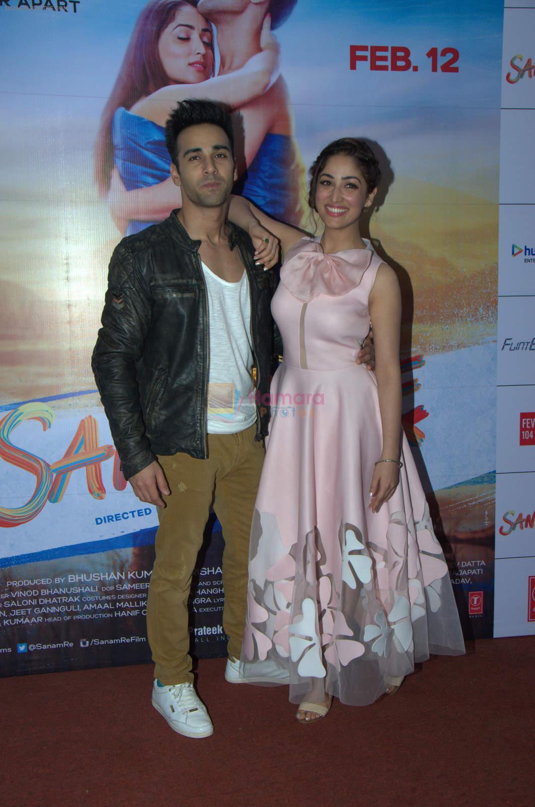 Yami Gautam, Pulkit Samrat at Sanam Re launchw on 19th Dec 2015