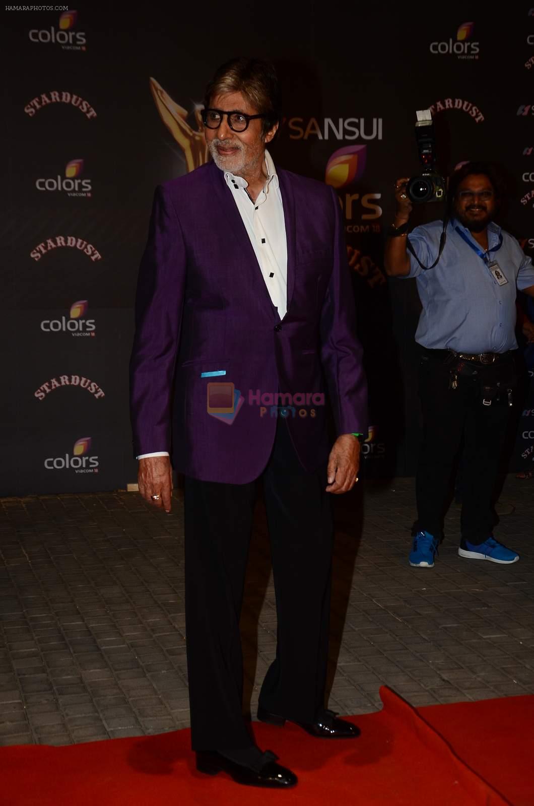 Amitabh Bachchan at the red carpet of Stardust awards on 21st Dec 2015
