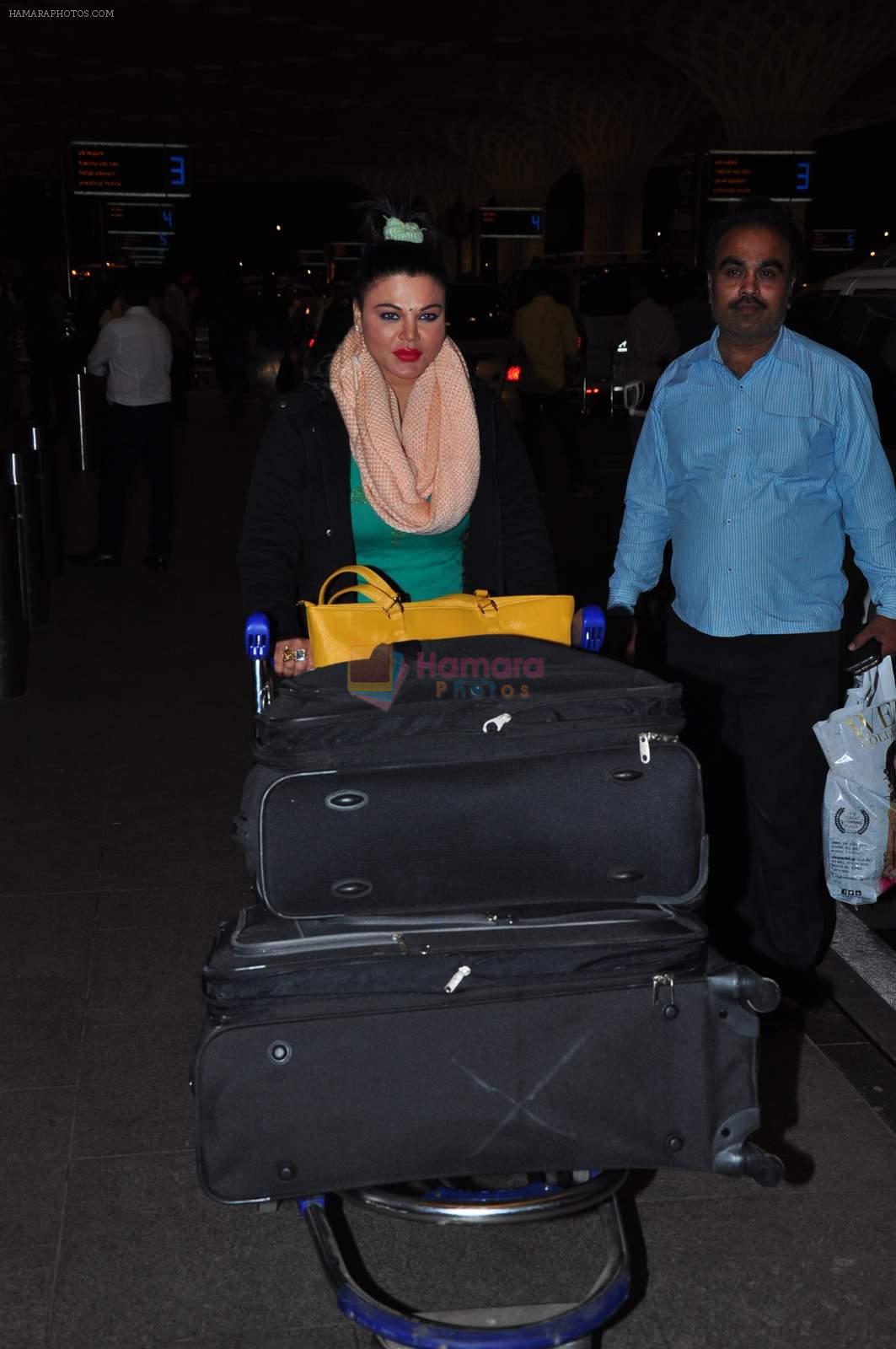Rakhi Sawant at international airport on 29th Dec 2015