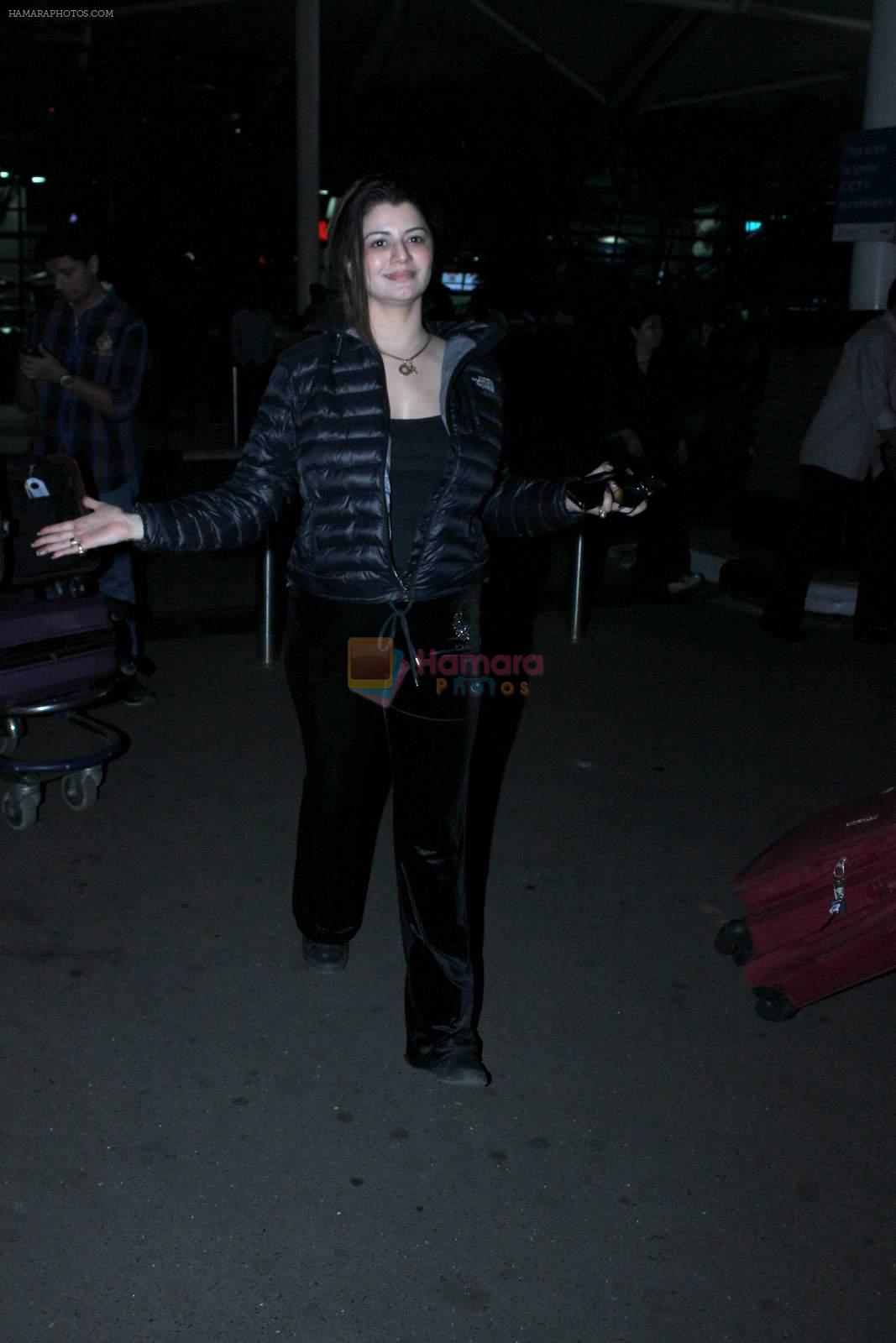 Kainaat Arora snapped at domestic airport on 3rd Jan 2016