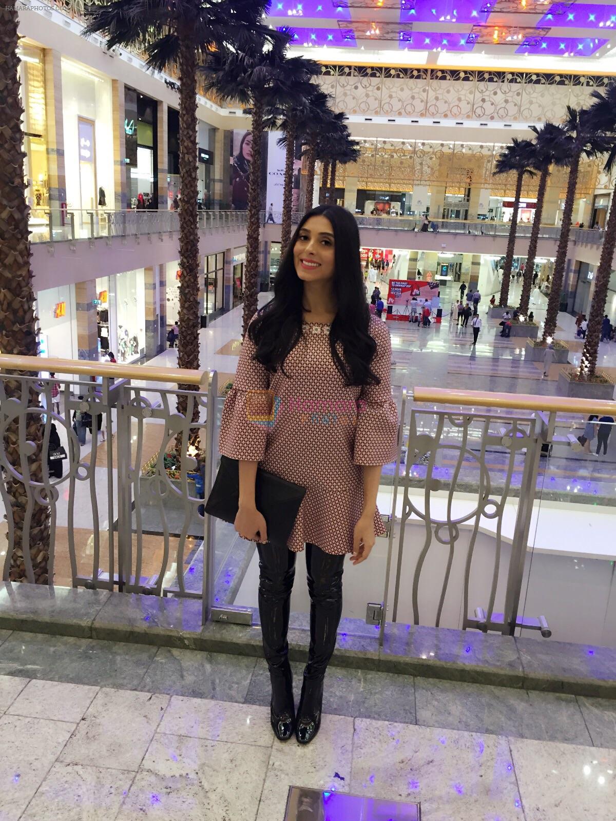 Pernia Qureshi graces the Dubai Shopping Festival