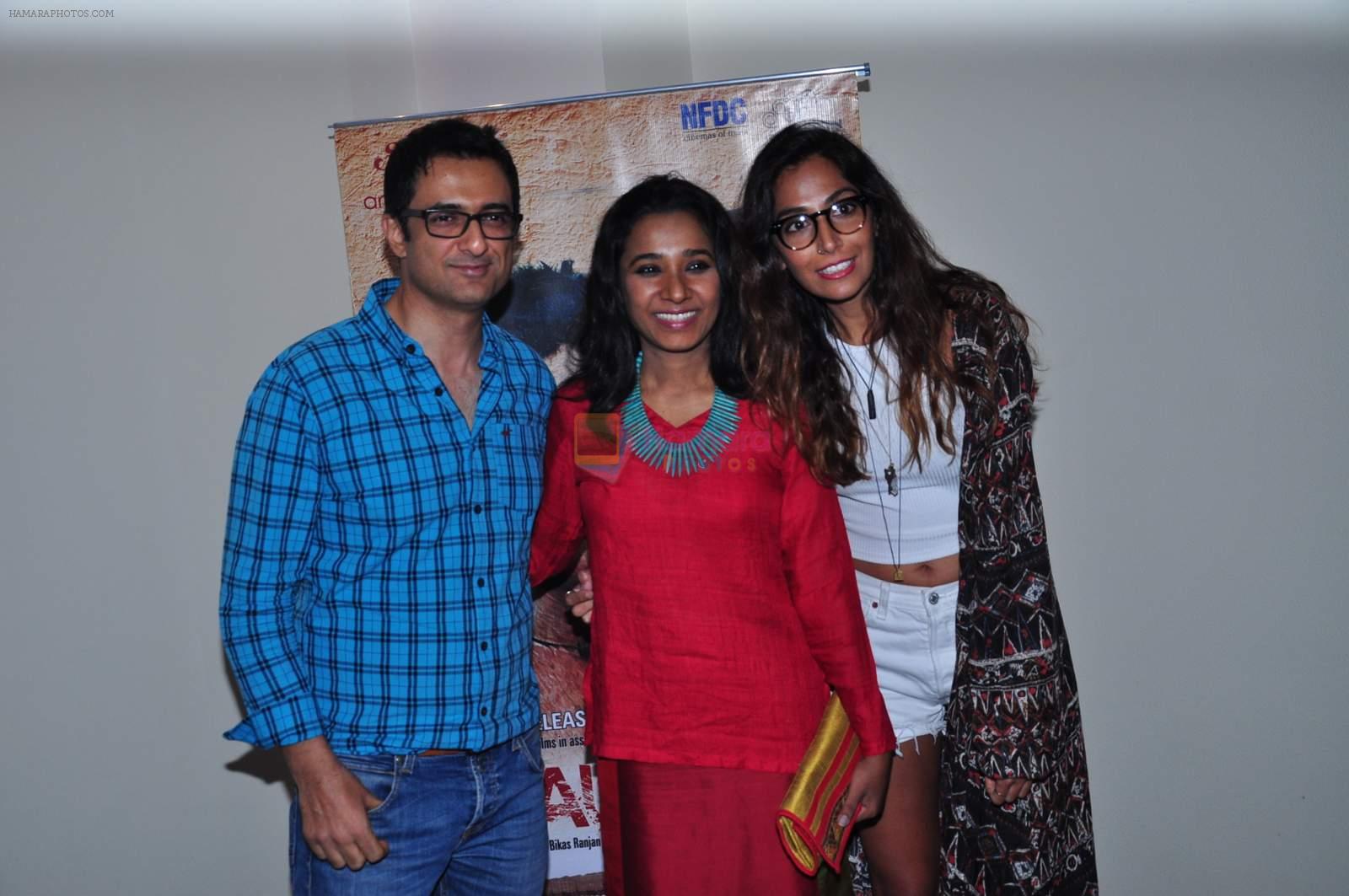Monica Dogra, Tannishtha Chatterjee, Sanjay Suri  at Chauranga film screening on 6th Jan 2016