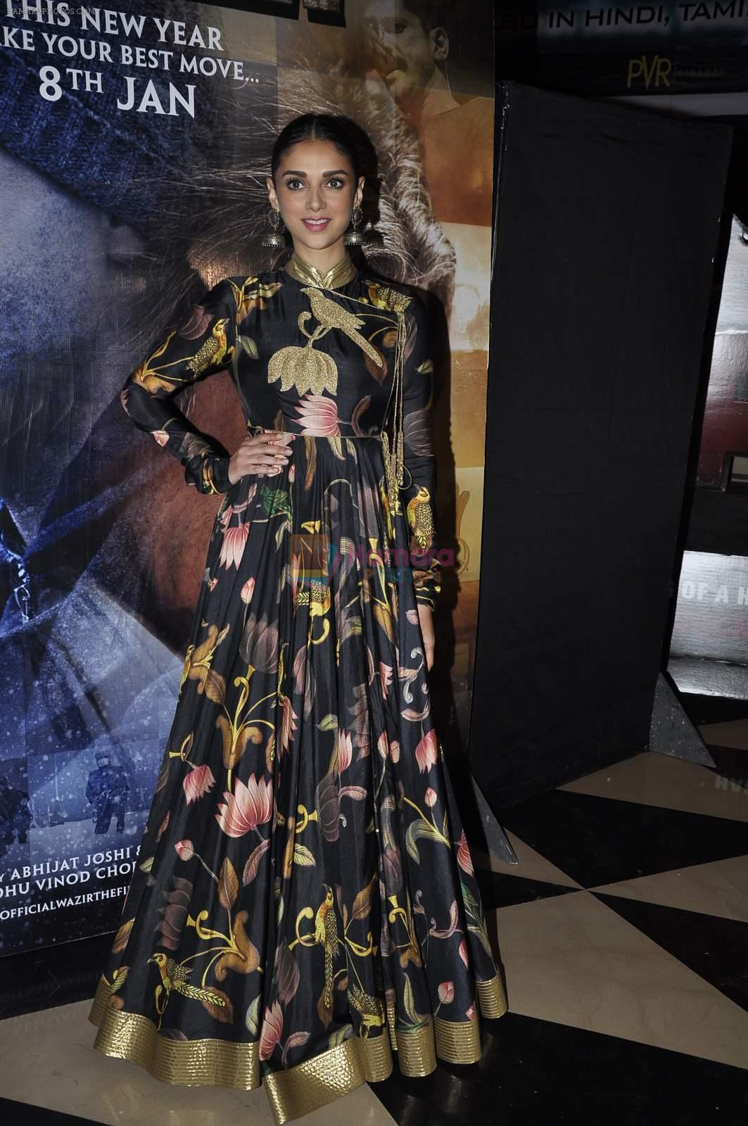 Aditi Rao Hydari at Wazir screening in Mumbai on 7th Jan 2016