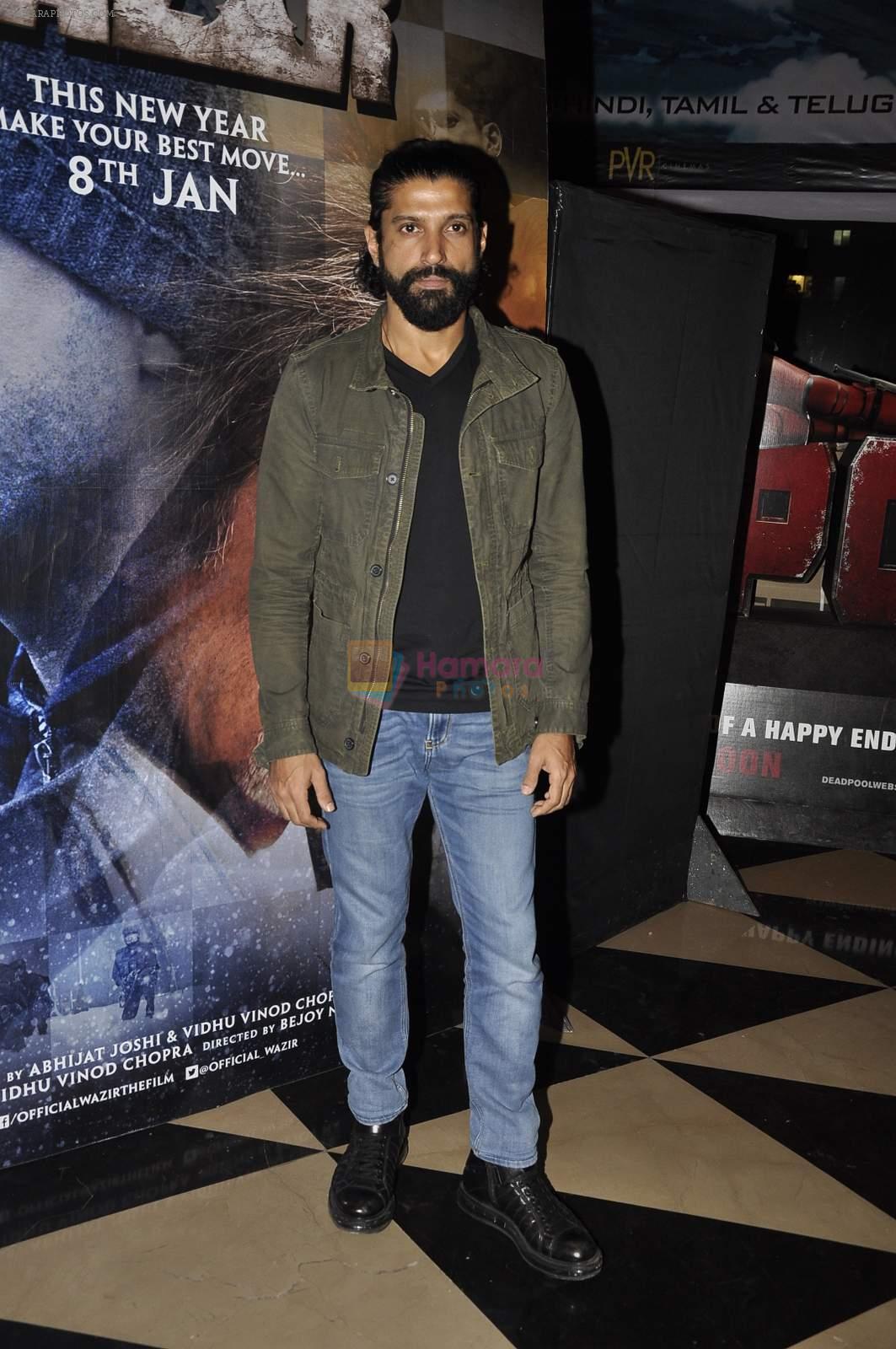 Farhan Akhtar at Wazir screening in Mumbai on 7th Jan 2016