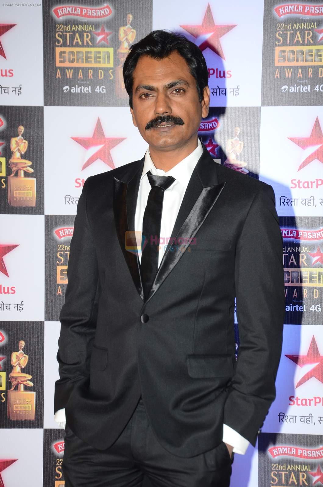 Nawazuddin Siddiqui at Star Screen Awards Red Carpet on 8th Jan 2016