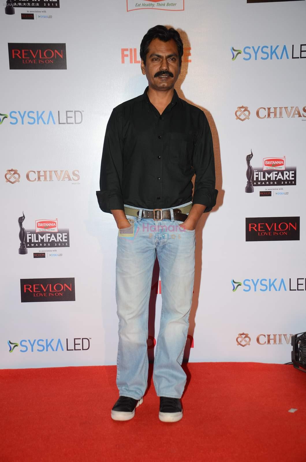Nawazuddin Siddiqui at Filmfare Nominations red carpet on 9th Jan 2016
