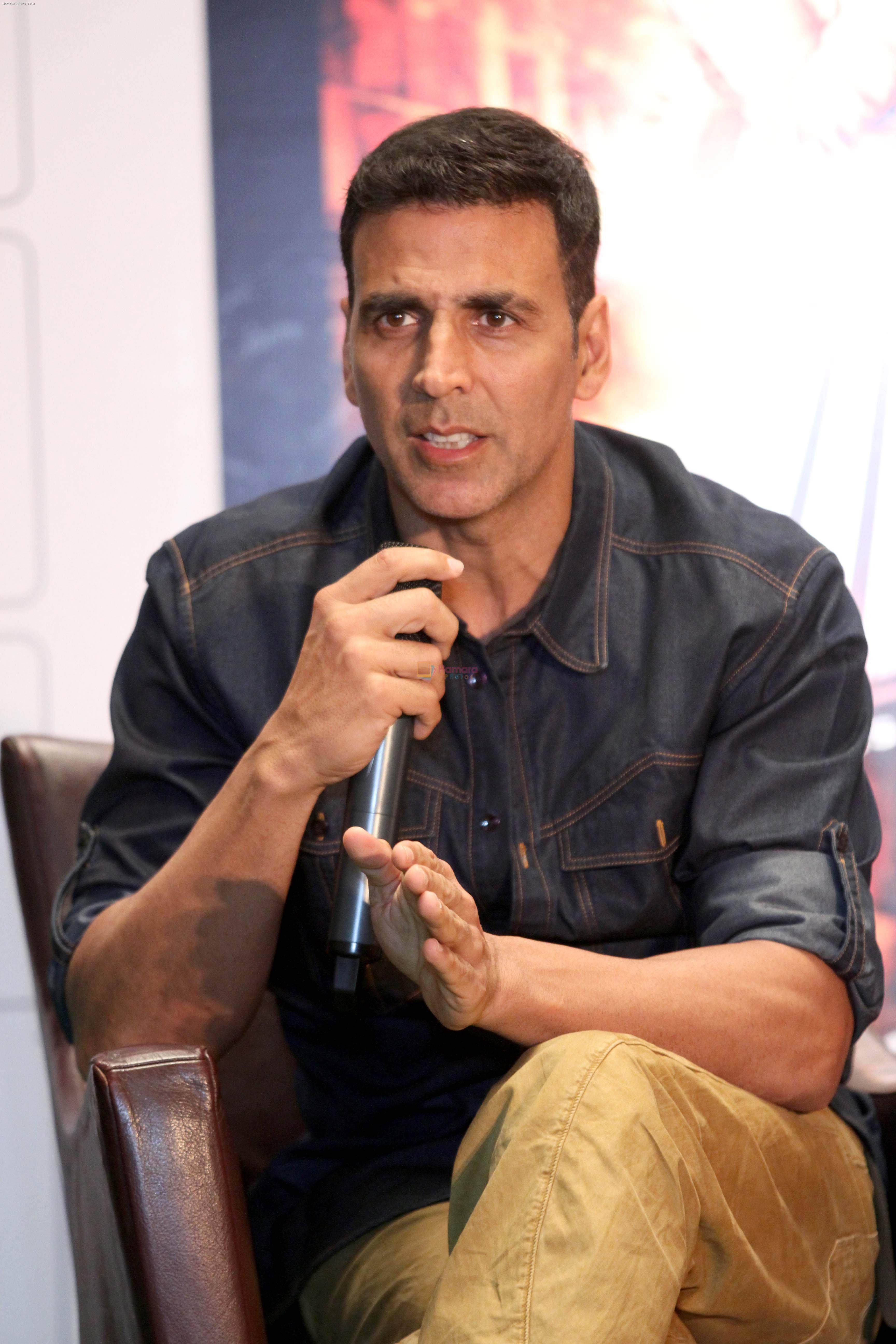 Akshay Kumar promote Airlift in Kolkata on 14th Jan 2016