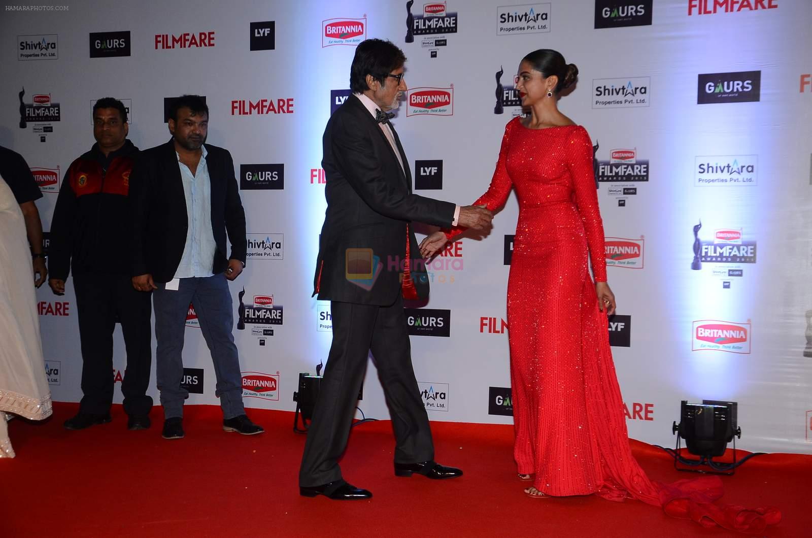 Amitabh Bachchan, Deepika Padukone at Filmfare Awards 2016 on 15th Jan 2016