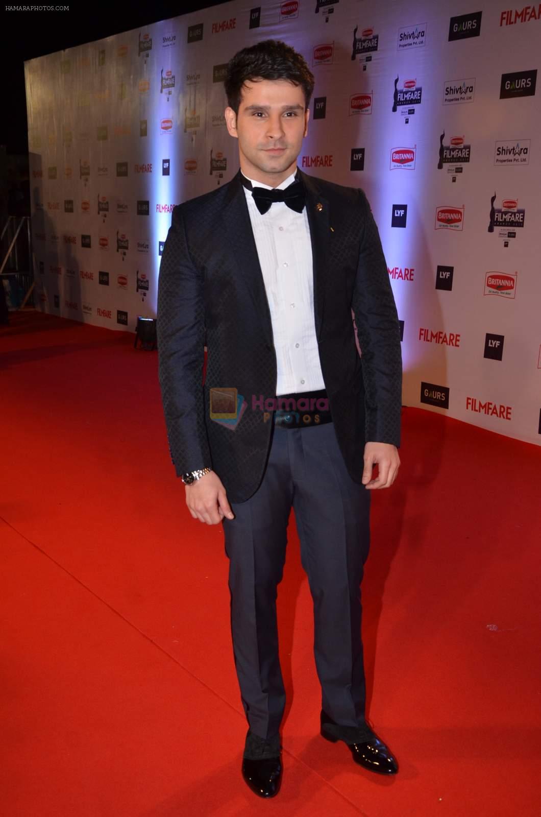 Girish Kumar at Filmfare Awards 2016 on 15th Jan 2016