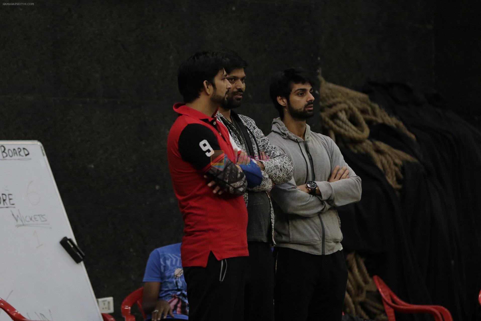 Aadesh Chaudhary,Anand Mishra,Karan wahi at the BCL Season 2 Practice session on 17th Jan 2016