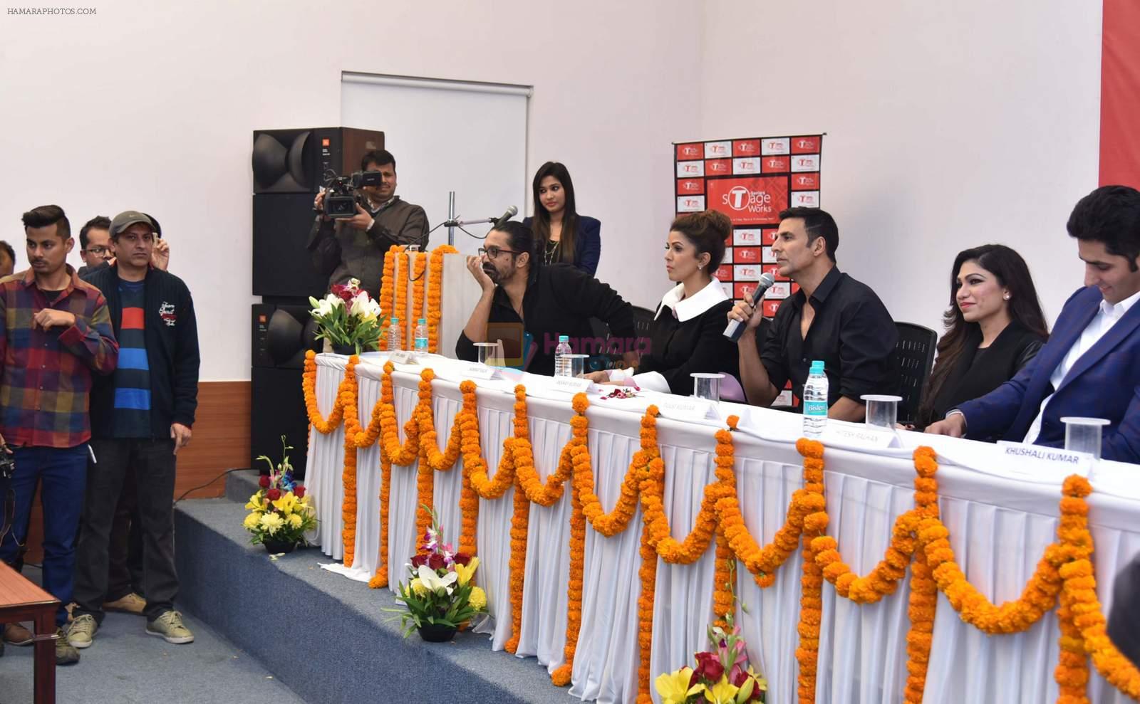 Akshay Kumar, Tulsi Kumar promote Airlift at T Series Stage Academy in Noida on 18th Jan 2016