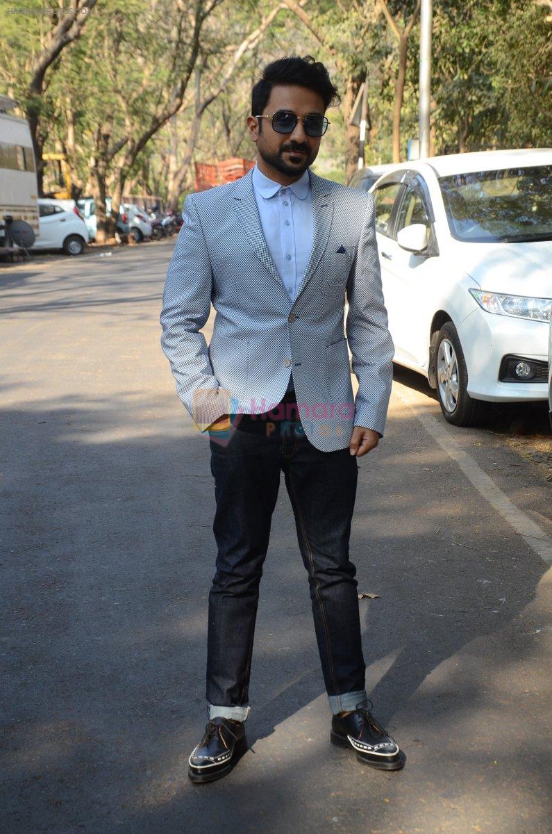 Vir Das and Sunny Leone promote Mastizaade on the sets of Chidya Ghar on 24th Jan 2016