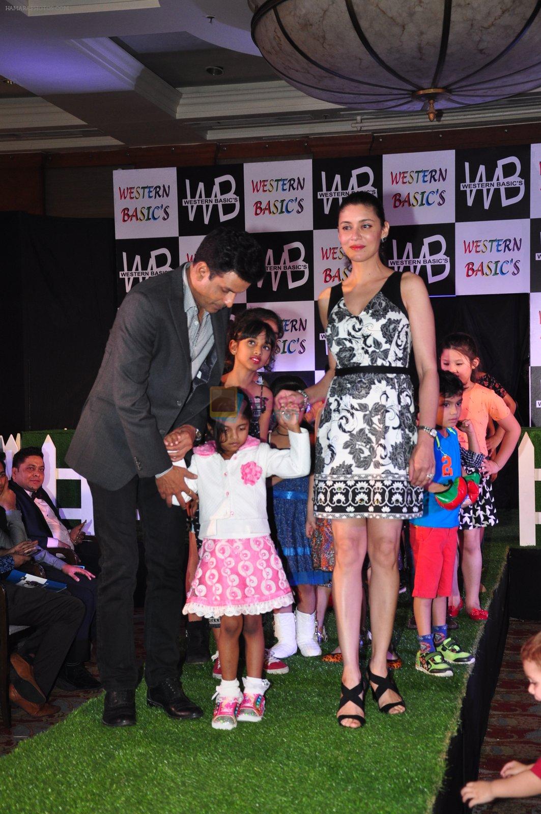 Manoj Bajpai with wife Neha and daughter at a new kids collection launch on 29th Jan 2016