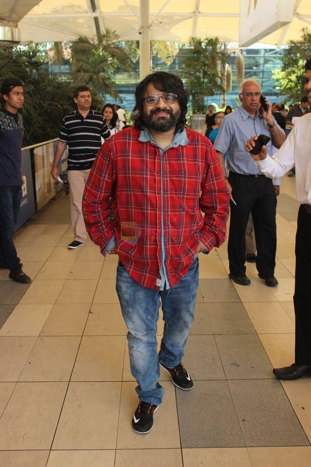 Pritam Chakraborty snapped at Airport on 31st Jan 2016