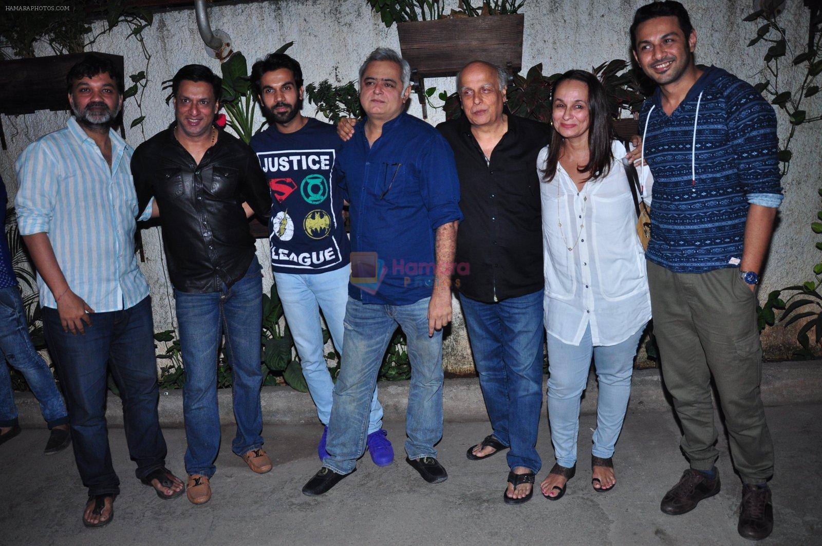 Madhur Bhandarkar, Raj Kumar Yadav, Mahesh Bhatt, Hansal Mehta, Soni Razdan at Aligargh screening in Mumbai on 9th Feb 2016