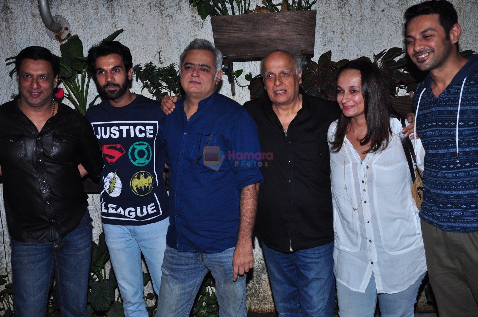 Madhur Bhandarkar, Raj Kumar Yadav, Mahesh Bhatt, Hansal Mehta, Soni Razdan at Aligargh screening in Mumbai on 9th Feb 2016