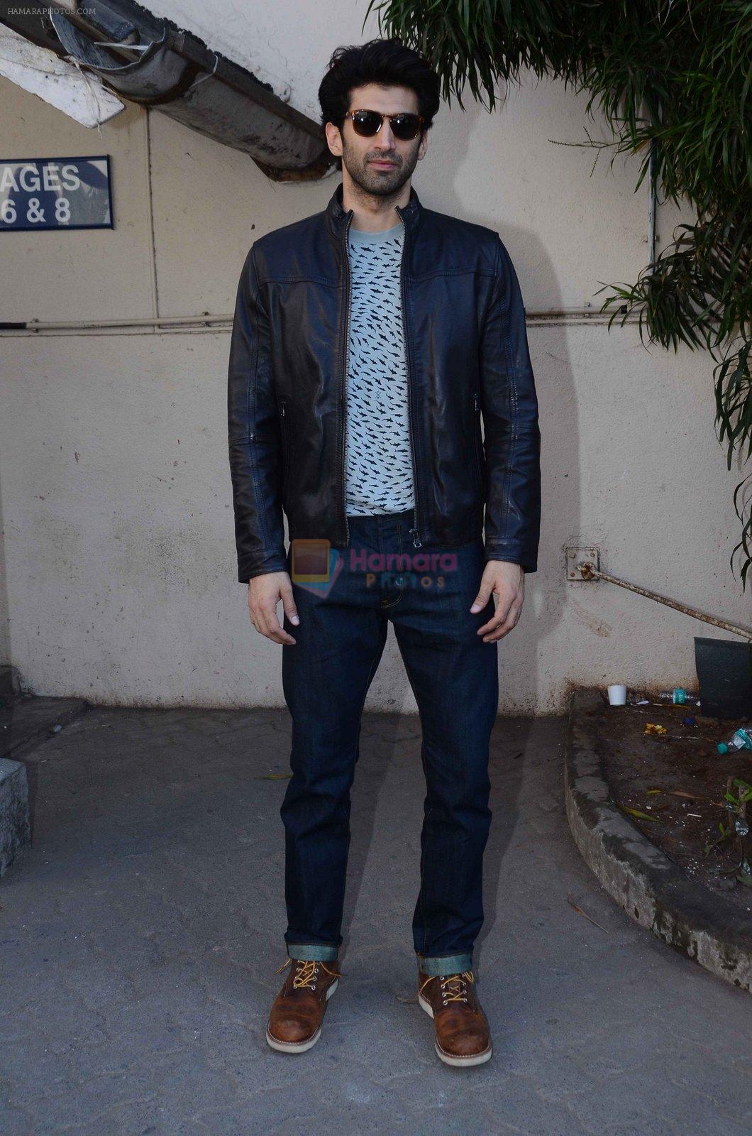 Aditya Roy Kapoor snapped at Mehboob on 11th Feb 2016