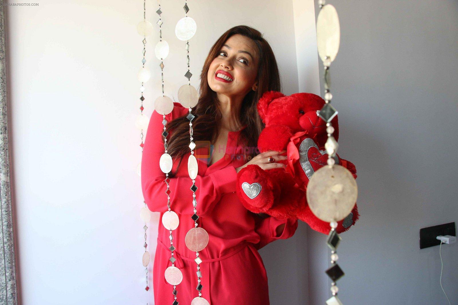 Sana Khan at valentine photo shoot on 11th Feb 2016