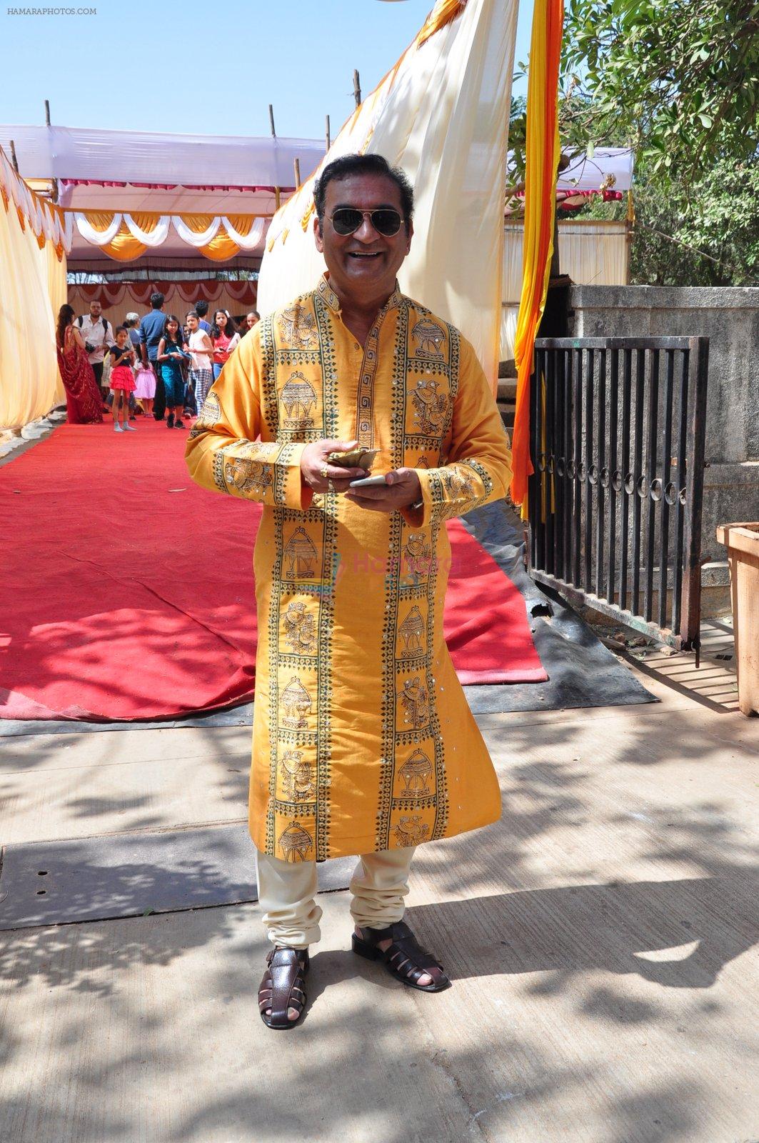 Abhishek Battacharya at Anurag Basu's Saraswati Pooja on 13th Feb 2016