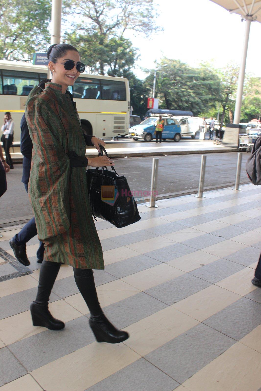Sonam Kapoor snapped at airport on 13th Feb 2016