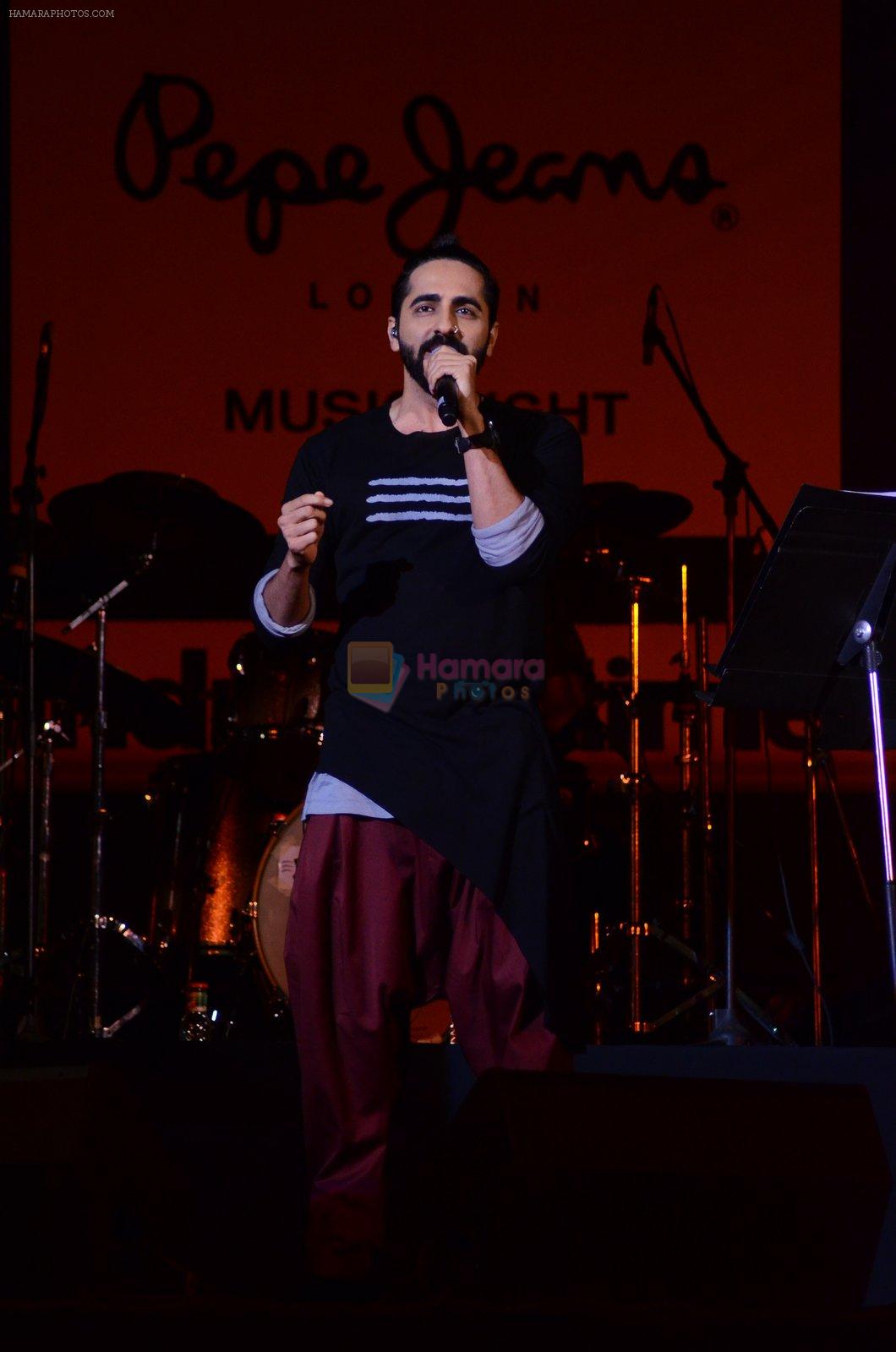 Ayushmann Khurrana at Pepe Jeans music fest in Kalaghoda on 14th Feb 2016