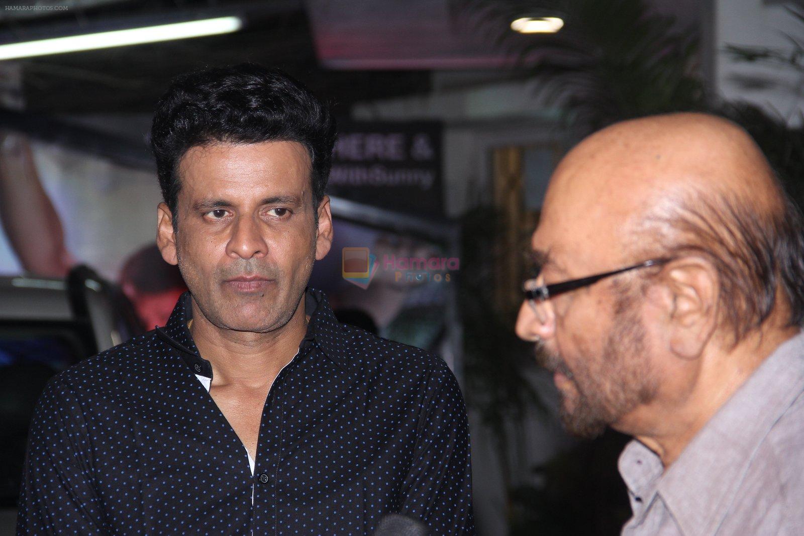 Manoj Bajpai at Aligargh screening in Mumbai on 16th Feb 2016