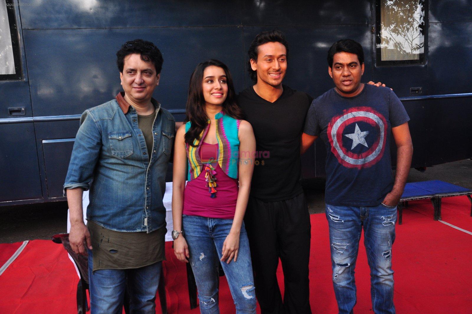 Tiger Shroff, Shraddha Kapoor, Sajid Nadiadwala on location of film Baaghi on 18th Feb 2016
