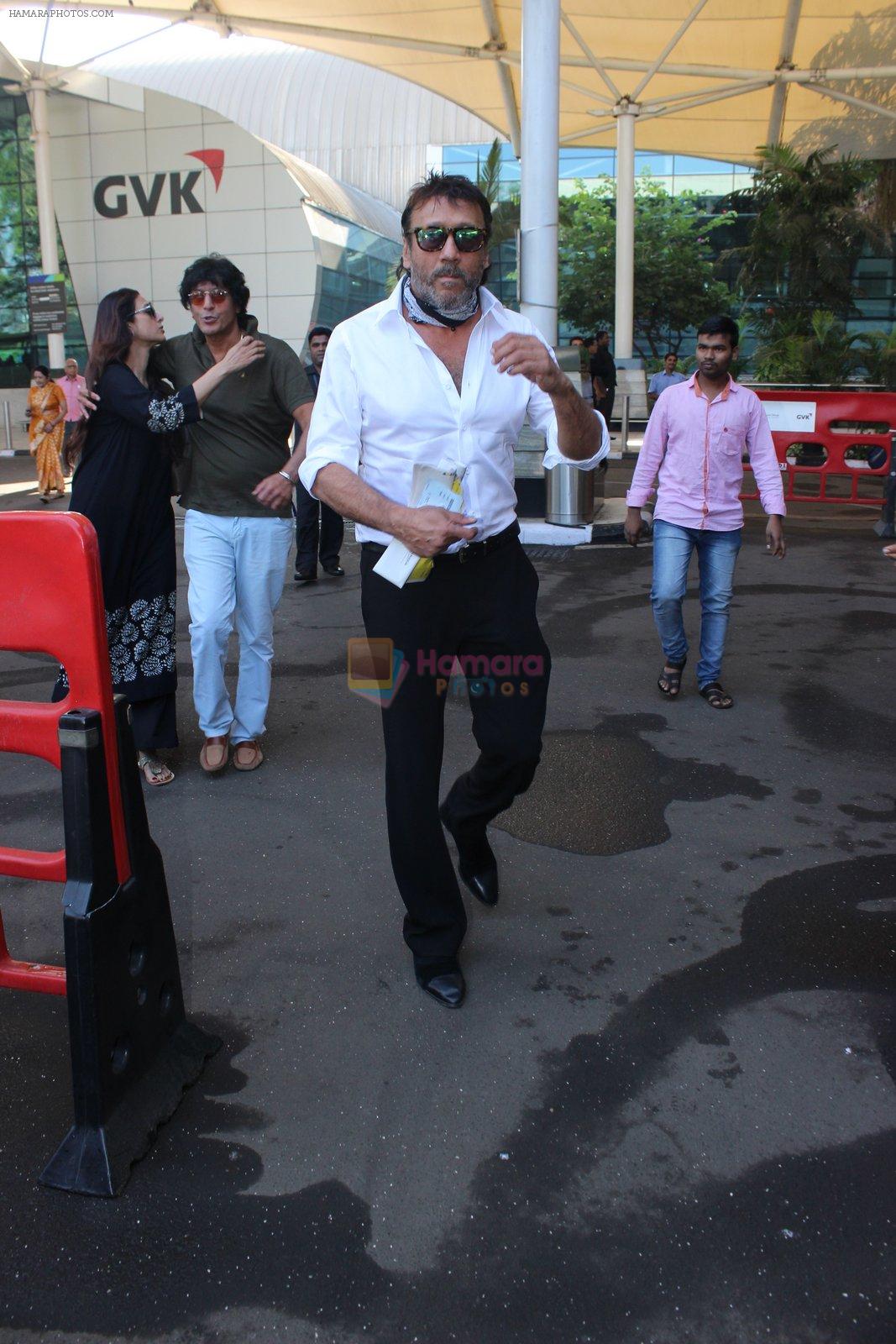 Jackie Shroff snapped at airport in Mumbai on 18th Feb 2016