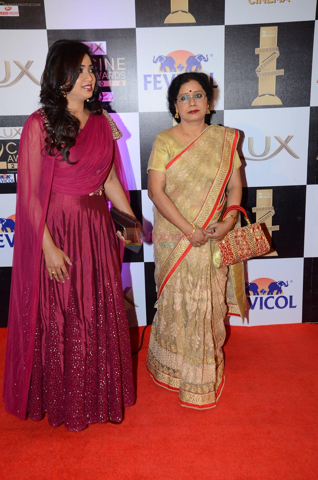 Shreya Ghoshal at zee cine awards 2016 on 20th Feb 2016