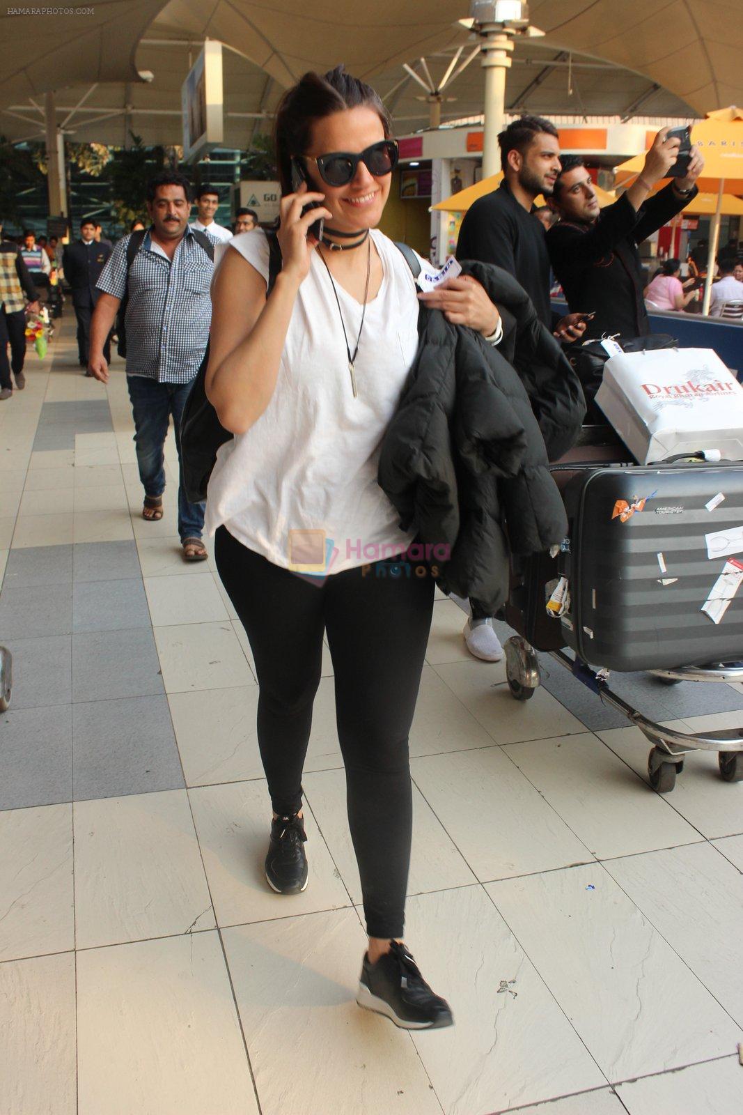 Neha Dhupia snapped at airport on 1st March 2016
