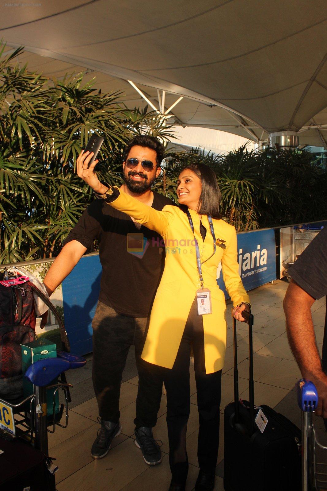 Rannvijay Singh snapped at airport on 1st March 2016
