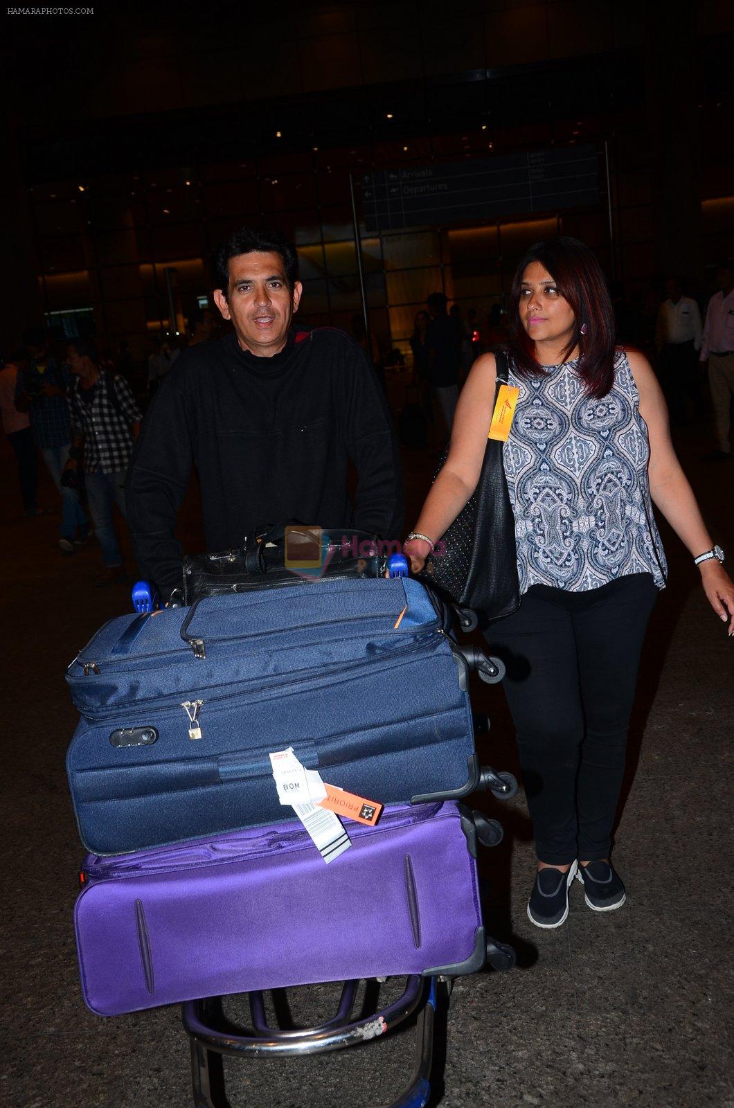Omung Kumar snapped at airport on 1st March 2016
