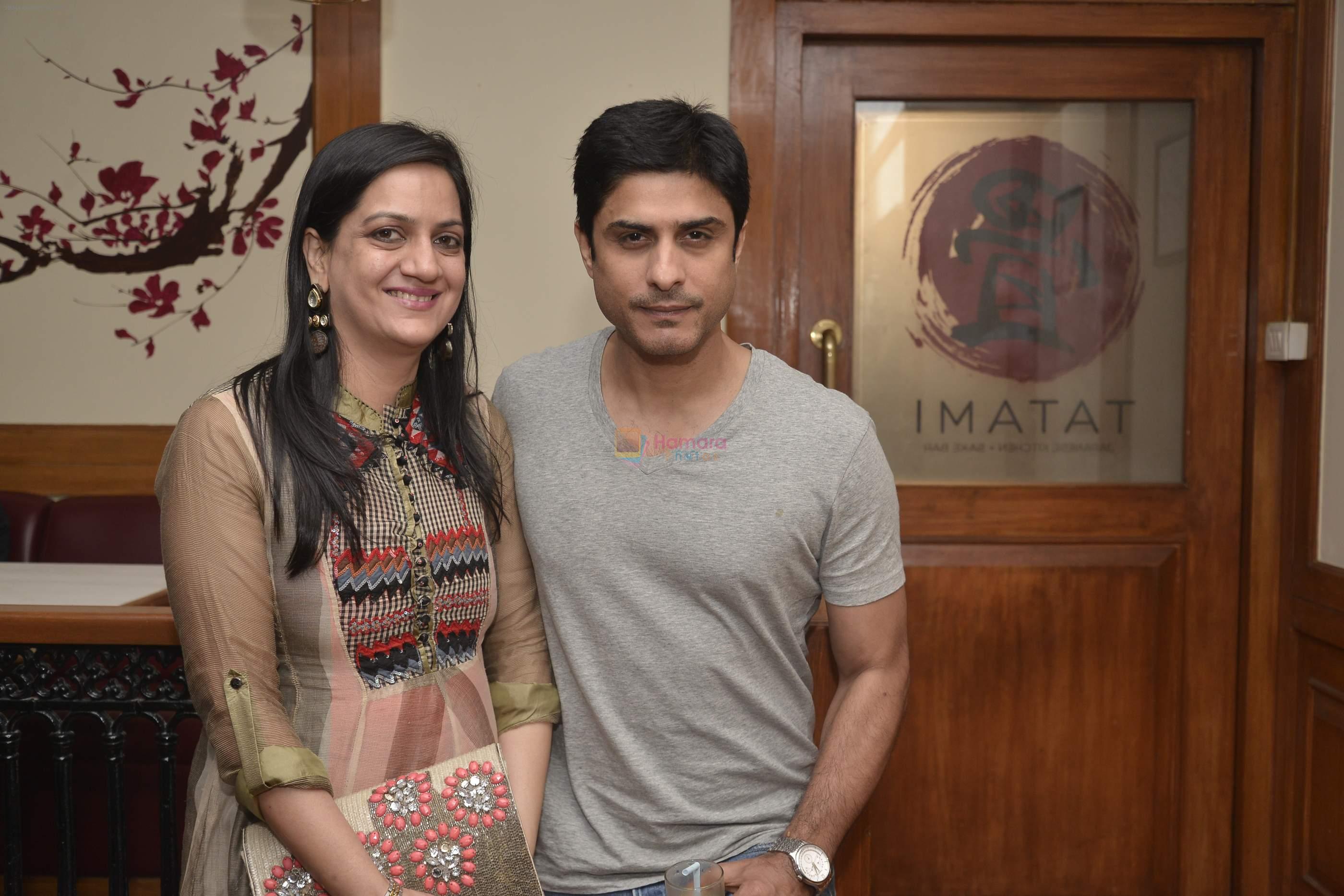 vikas bhalla with wife at Tatami restaurant launch hosted by Neha Premji and Shivam Hingorani on 3rd March 2016