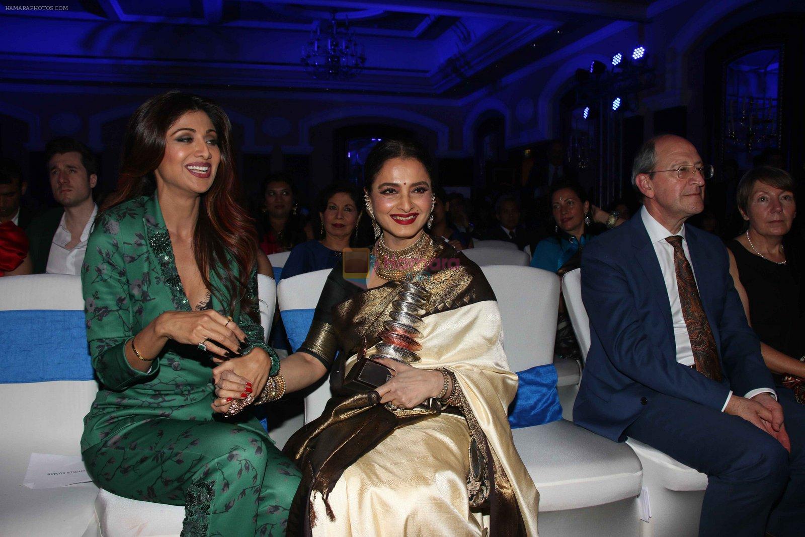 Shilpa Shetty, Rekha at Asia Spa Awards in Mumbai on 3rd March 2016