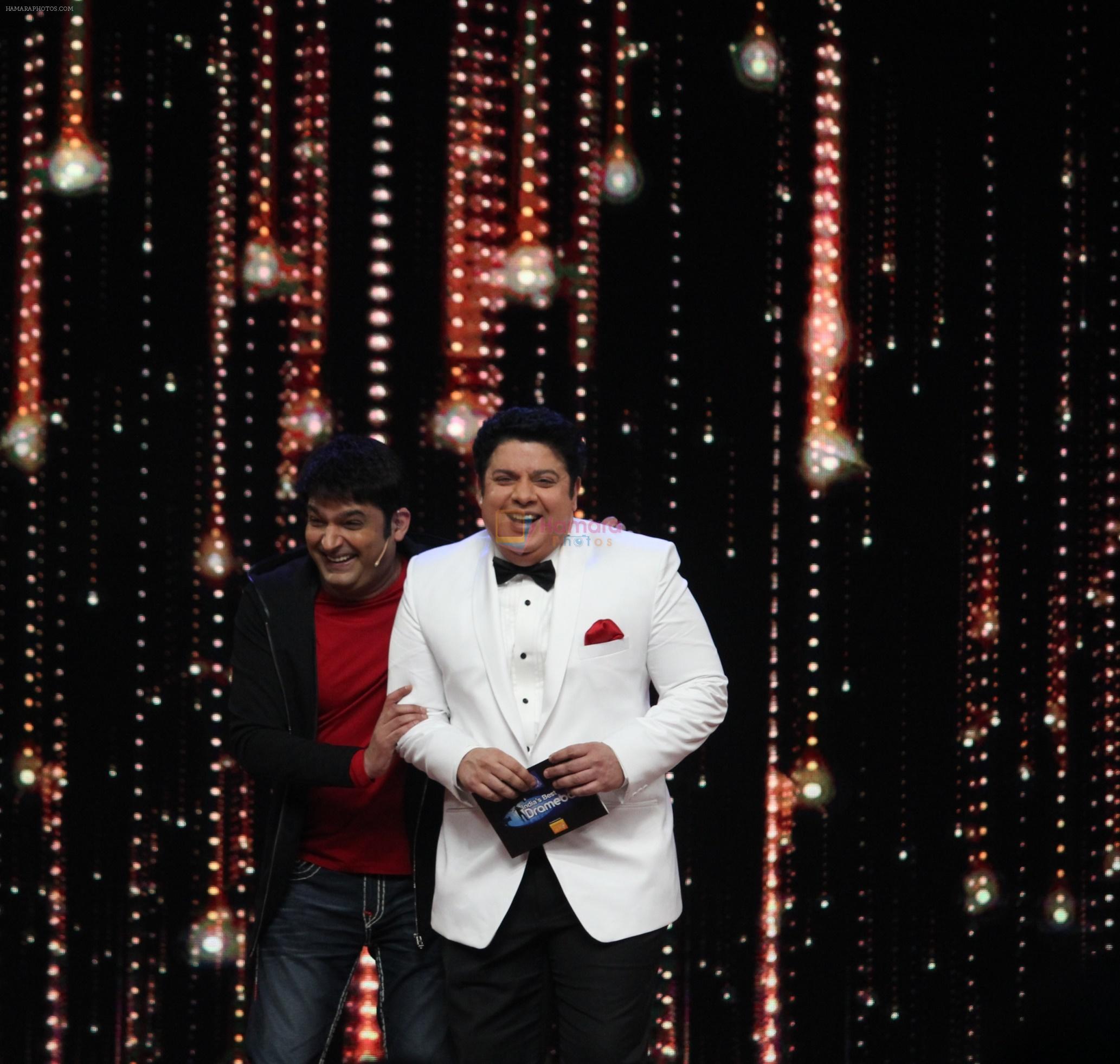 Kapil Sharma cheers the Finalists in India's Best Dramebaaz Grand Finale on 3rd March 2016