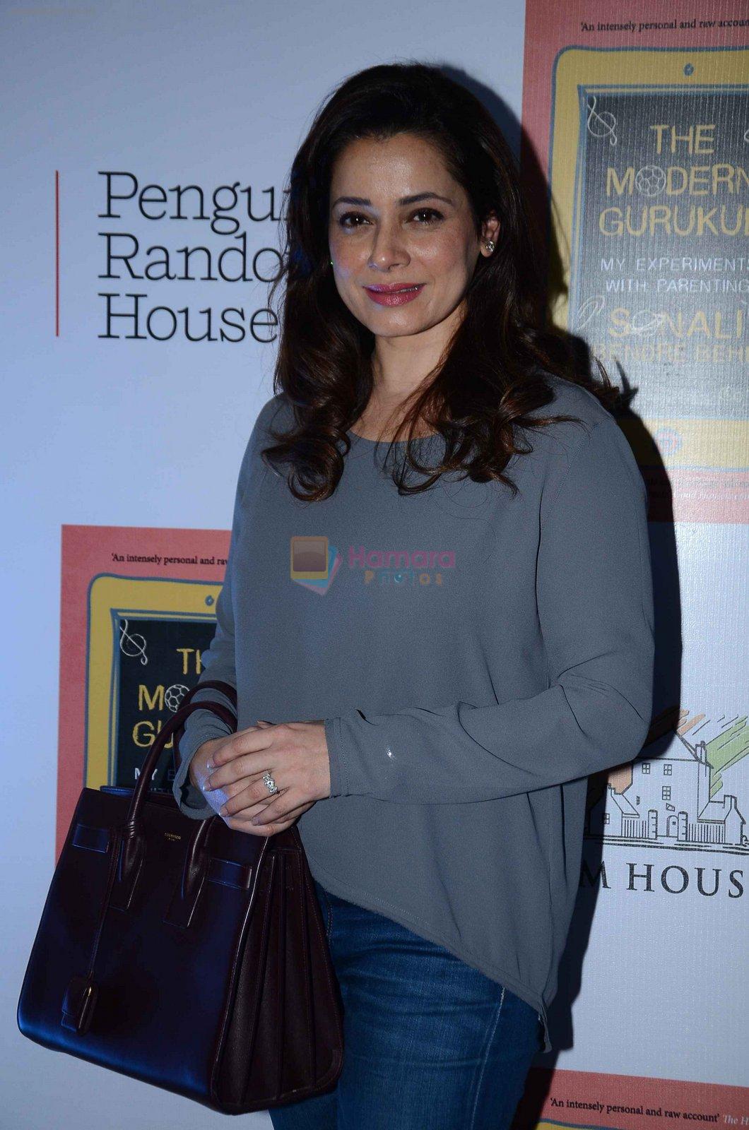 Neelam Kothari at Sonali Bendre's book launch on 3rd March 2016
