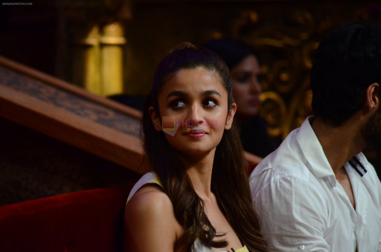 Alia Bhatt at Kapoor N Sons promotions on Comedy Bachao on 4th March 2016