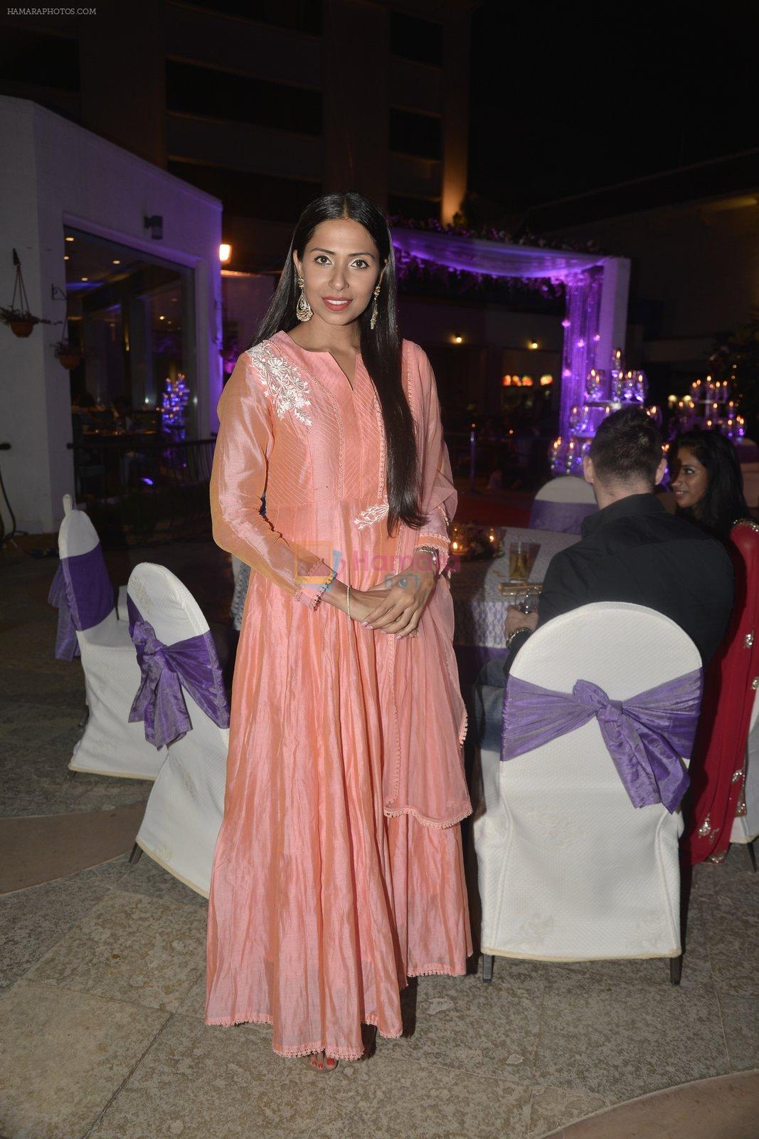 Candice Pinto at Dipankar Zalpuri and Sweta Bhatt's wedding reception on 5th March 2016
