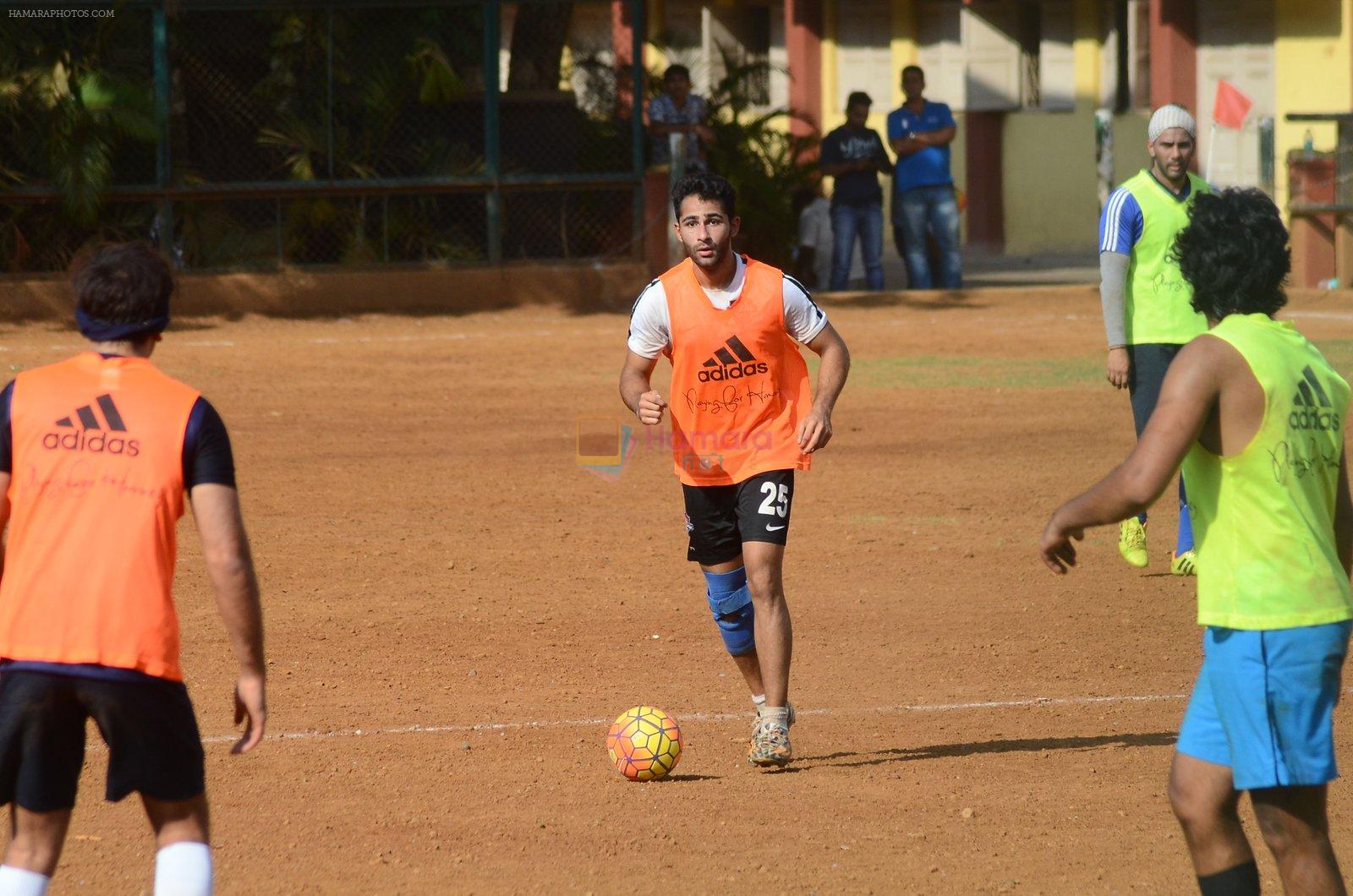 Armaan Jain at soccer match on 6th March 2016