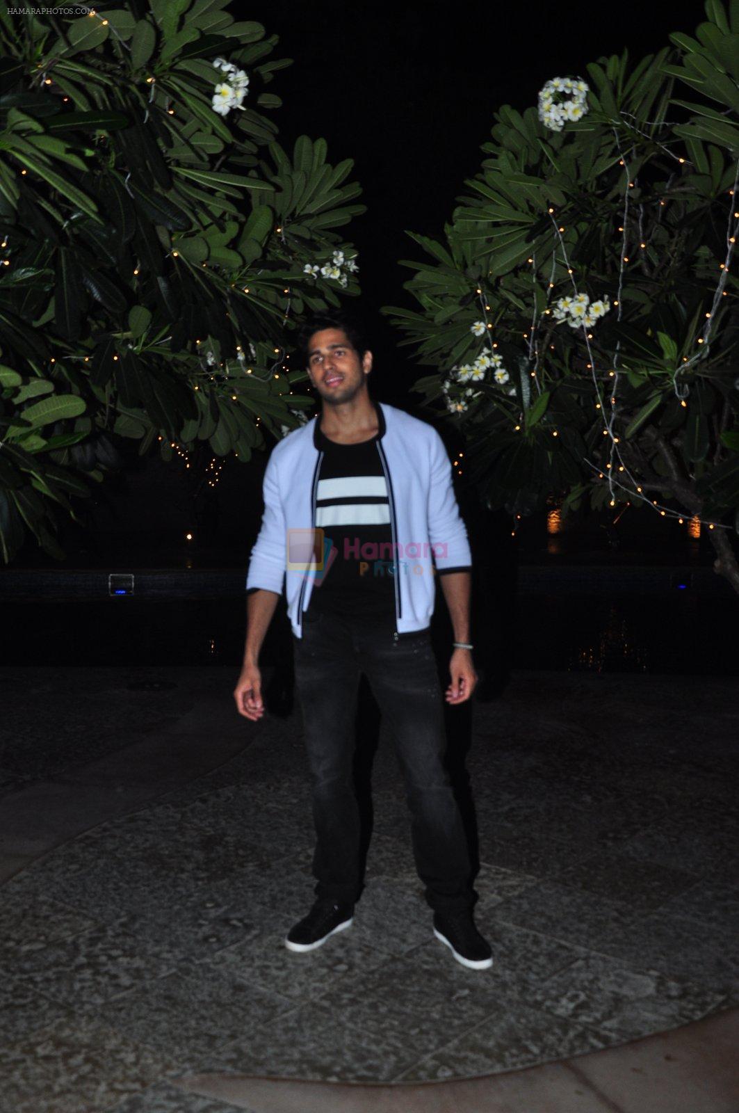 Sidharth Malhotra at Kapoor N Sons photo shoot on 7th March 2016